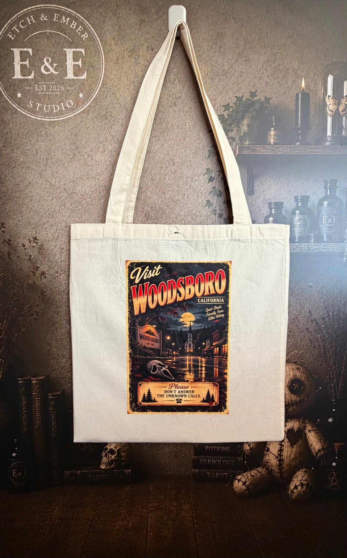 Woodsboro, California – Vintage Horror Tourism Tote Bag