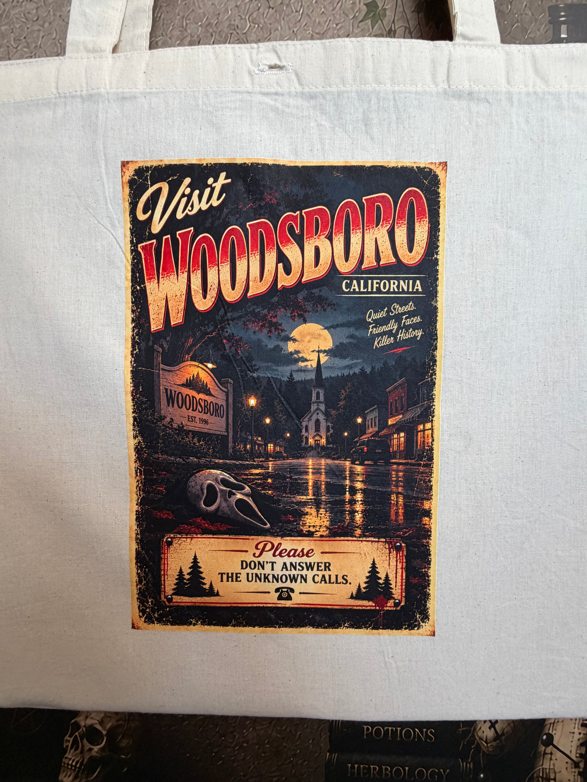 Woodsboro, California – Vintage Horror Tourism Tote Bag